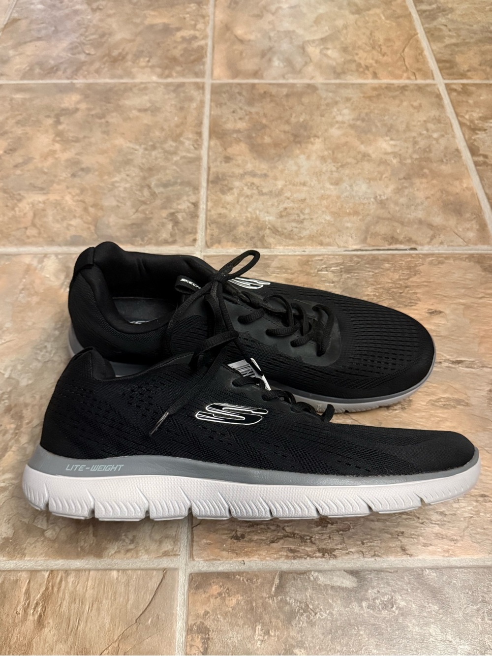 NWT Skechers Summits Lite-Weight Men’s Black Athletic Walking Sneakers Size 12 - Picture 2 of 5